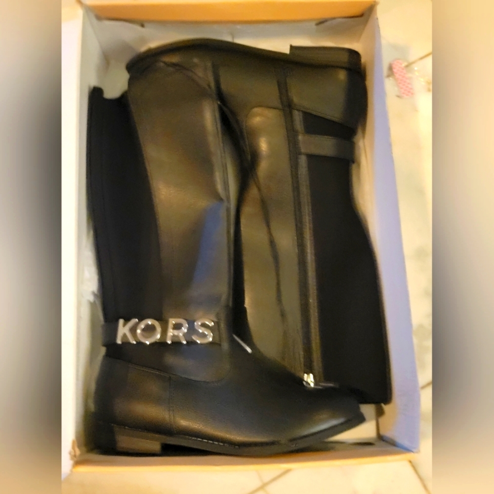 Michael Kors Black knee high Girls Size 4 Blk BNIB
